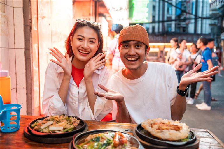 Kulturelle Schätze & Baden am Traumstrand ©Chanakon/adobestock